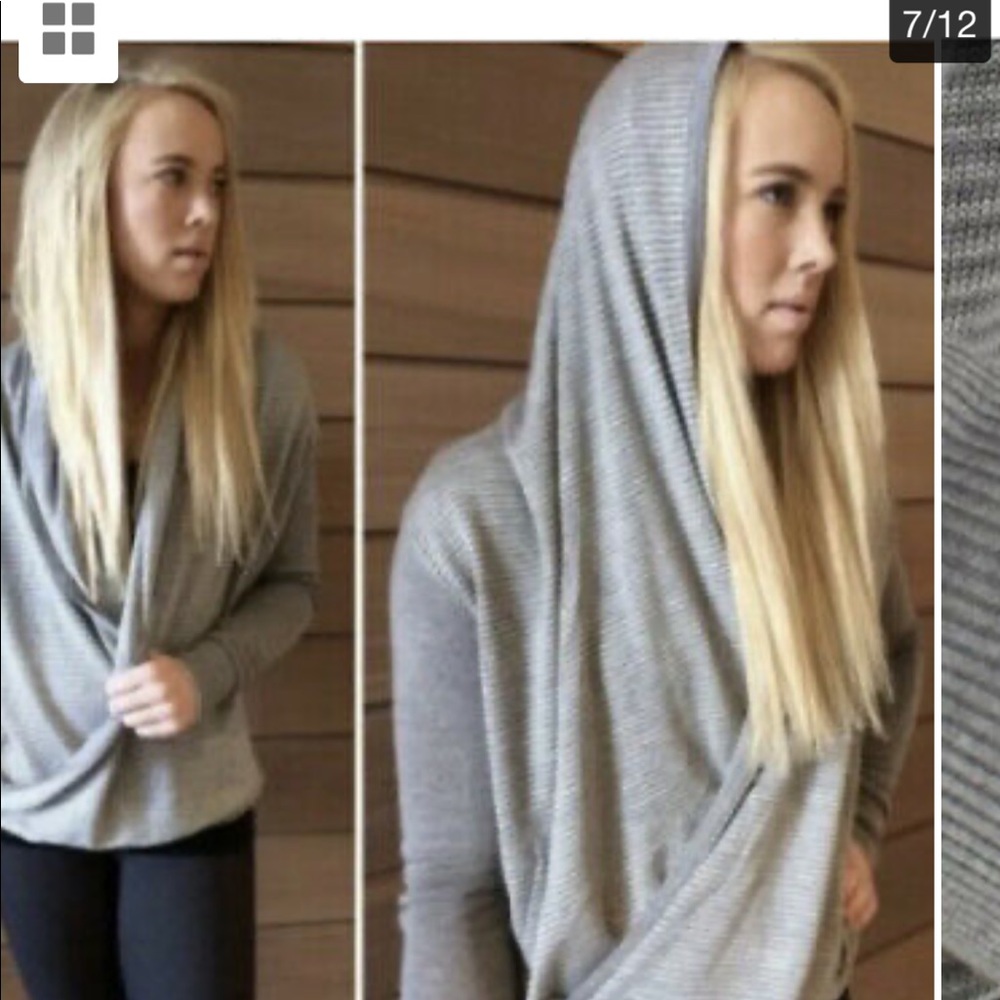 Iconic Sweater Wrap - Picture 6 of 9